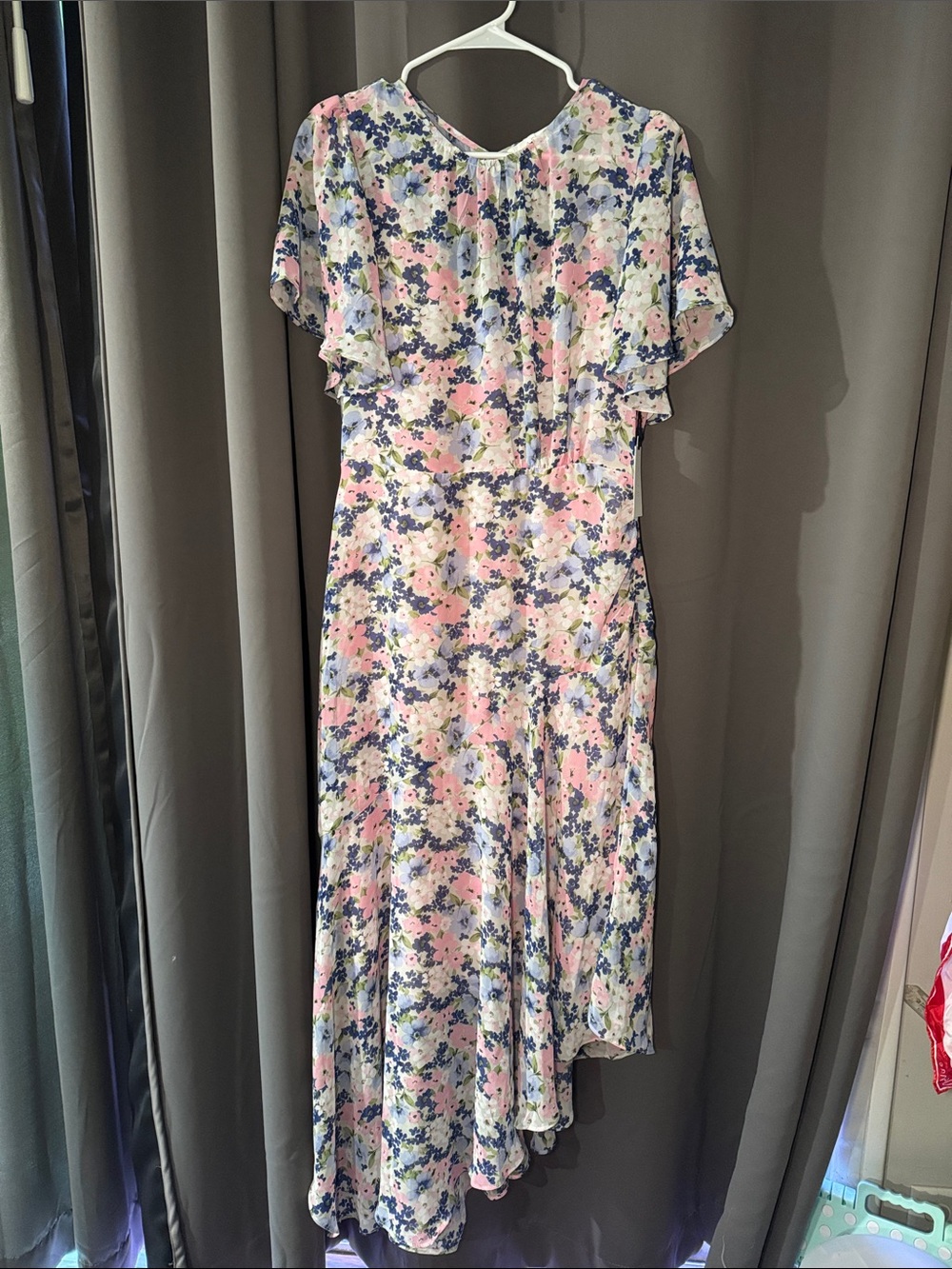 NWT ASTR the label Flutter Sleeve Floral Asymmetric Maxi Dress